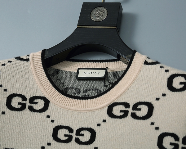 ブランドセーター側面デザイン